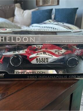 Dan Wheldon #26 IndyCar Diecast - Red & White Klein Tools Jim Beam Livery